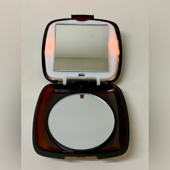 Mid Century Vintage Double Mirror Clamshell Illuminating Compact Vanity - Picture 12 of 16